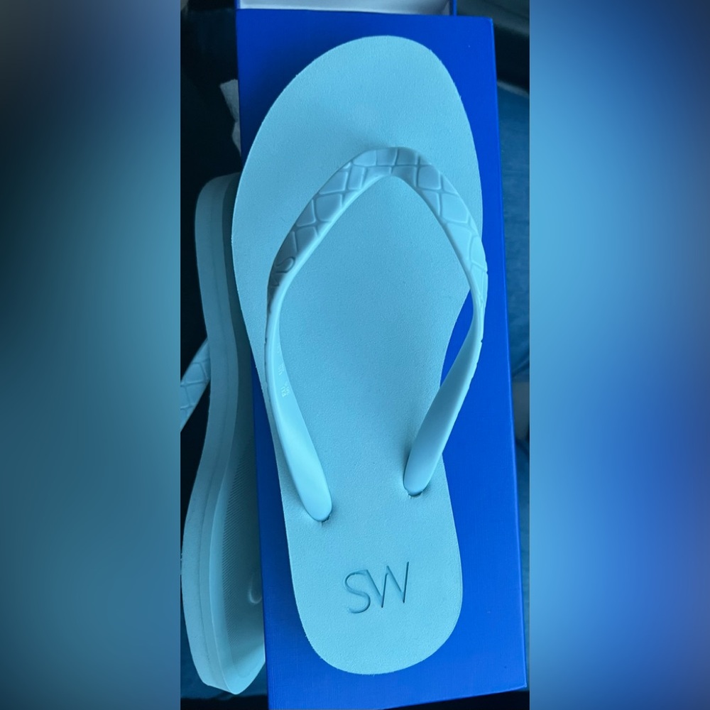 Stuart Weitzman sandals/flip flops size 6 NIB